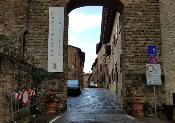 Barberino val d’Elsa is situated just outside of the traditional boundaries of Chianti, but this little town merits its ranking in the area of great wines. …